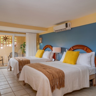 Double bed suite