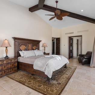 Bedrooms suite with terrace access