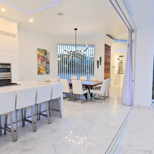 Kitchen and counter seating