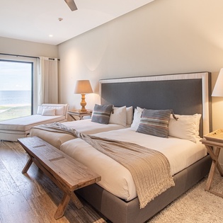 Double bed suite