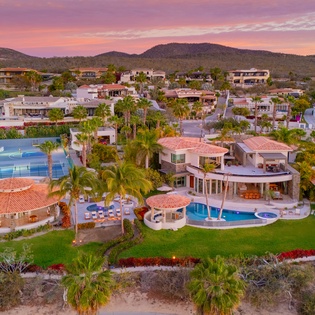 Casa Kokomo-aerial view of villa