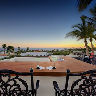 Rooftop bar and outdoor seating