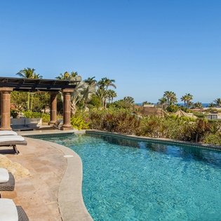 Spacious pool terrace