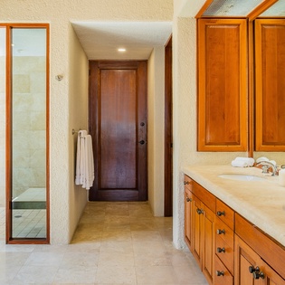 En suite bathroom with double sink