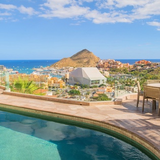 Poolside with incredible ocean view of Cabo San Lucas