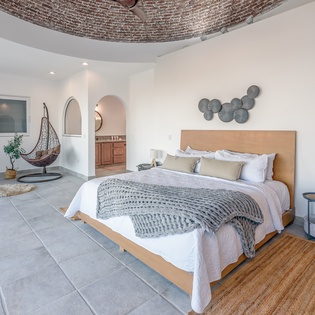 Bedroom suite with terrace access