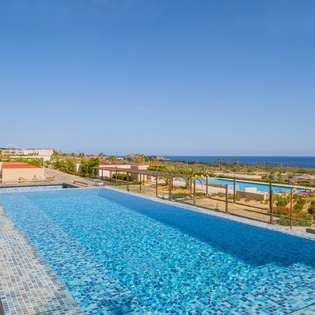 Infinity pool with an incredible view