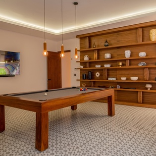 Billiard table