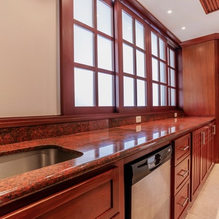 Fully equipped kitchen