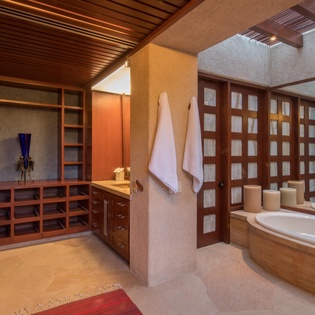 En suite bathroom