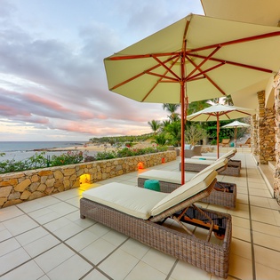 Terrace with sitting area