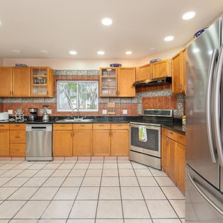 Fully equipped kitchen