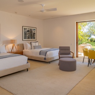 Double bed suite with entrance to patio