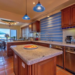 Fully equipped kitchen