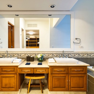 En suite bathroom
