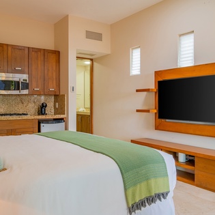 Casa Kokomo- bedroom suite