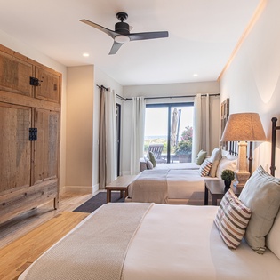 Double bed suite with patio