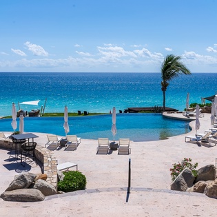 Puerto Los Cabos beach club