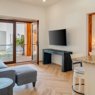 Separate casita