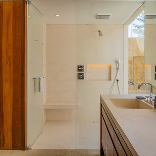 En-suite bathroom with walk-in shower