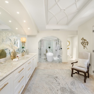 En suite bathroom