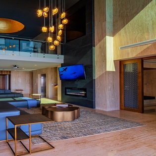 Spacious living room