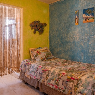 Surfer Room