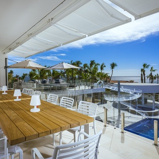 Outdoor dining seating 10