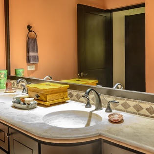 En-suite bathroom