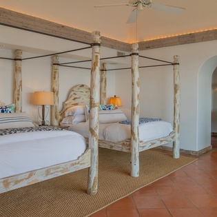 Double bed suite