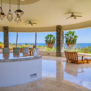 Casa Kokomo-bar with patio seating