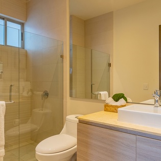 En-suite bathroom