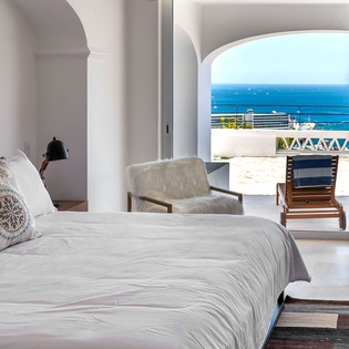 Bedroom suite with access to terrace