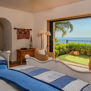 Double bed suite with outdoor access and ocean views