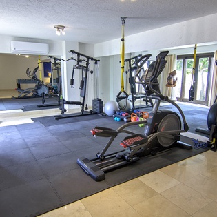 En-villa fitness room