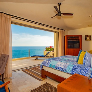 Mariposa bedroom