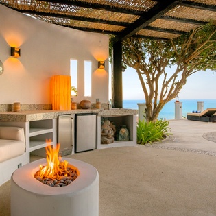 Outdoor seating area with fire pit