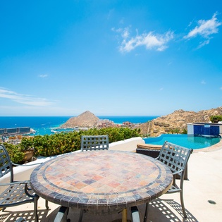 Al fresco dining opportunity above it all