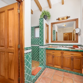 En suite bathroom