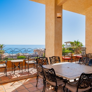 Outdoor dining seating 8 with ocean views