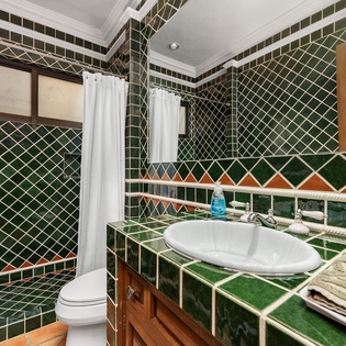 En suite bathroom