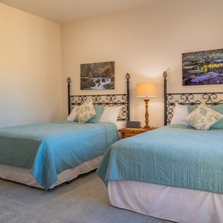 Double bed suite
