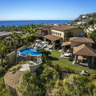 Bird's eye view of patio