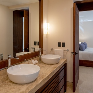 En suite bathroom with double sink