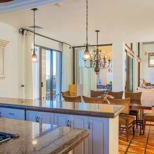 Fully equipped kitchen