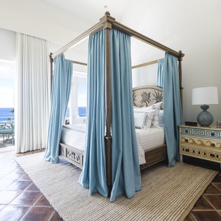 Bedroom suite