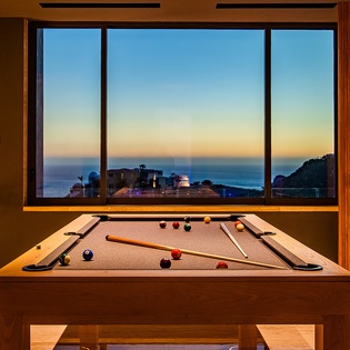 Pool table