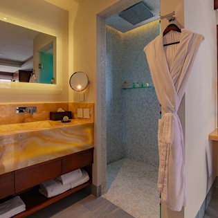 Full bathroom
