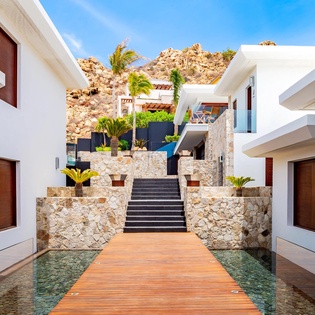 Stunning outdoor walkway
