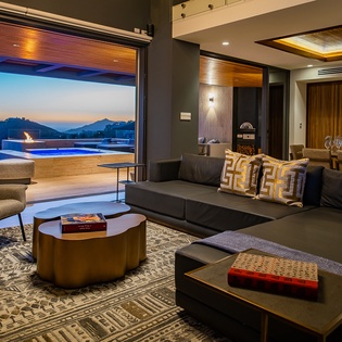Spacious living room